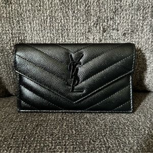 YSL SAINT LAURENT MONOGRAM FRAGMENTS FLAP CARD CASE IN QUILTED